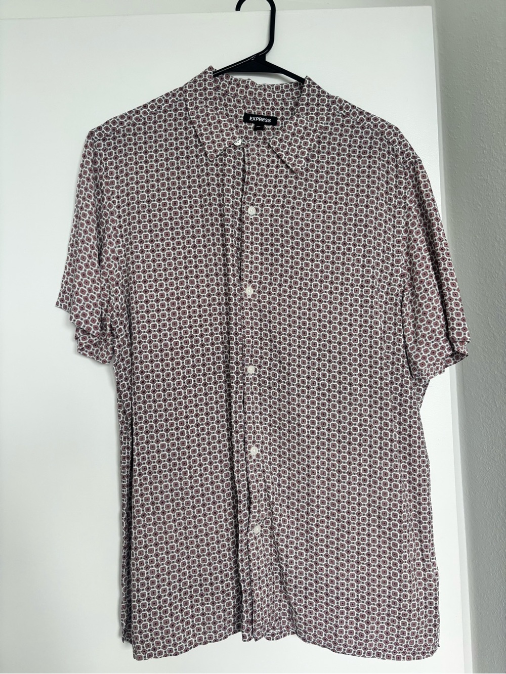 Express Men’s Short Sleeve Button-Up Shirt in Burgundy Geo Print